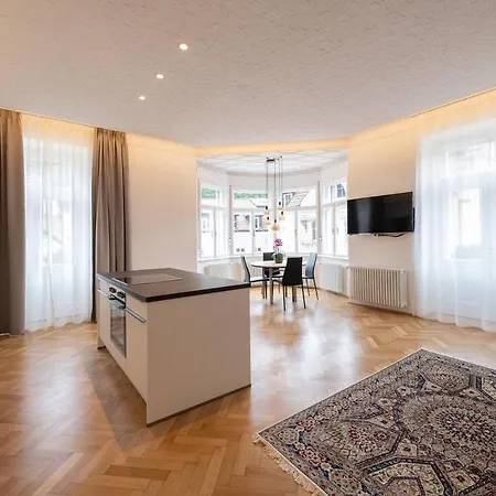 Meranosuites *