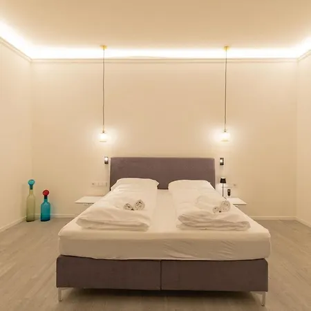 Meranosuites