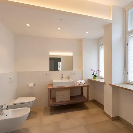 Meranosuites